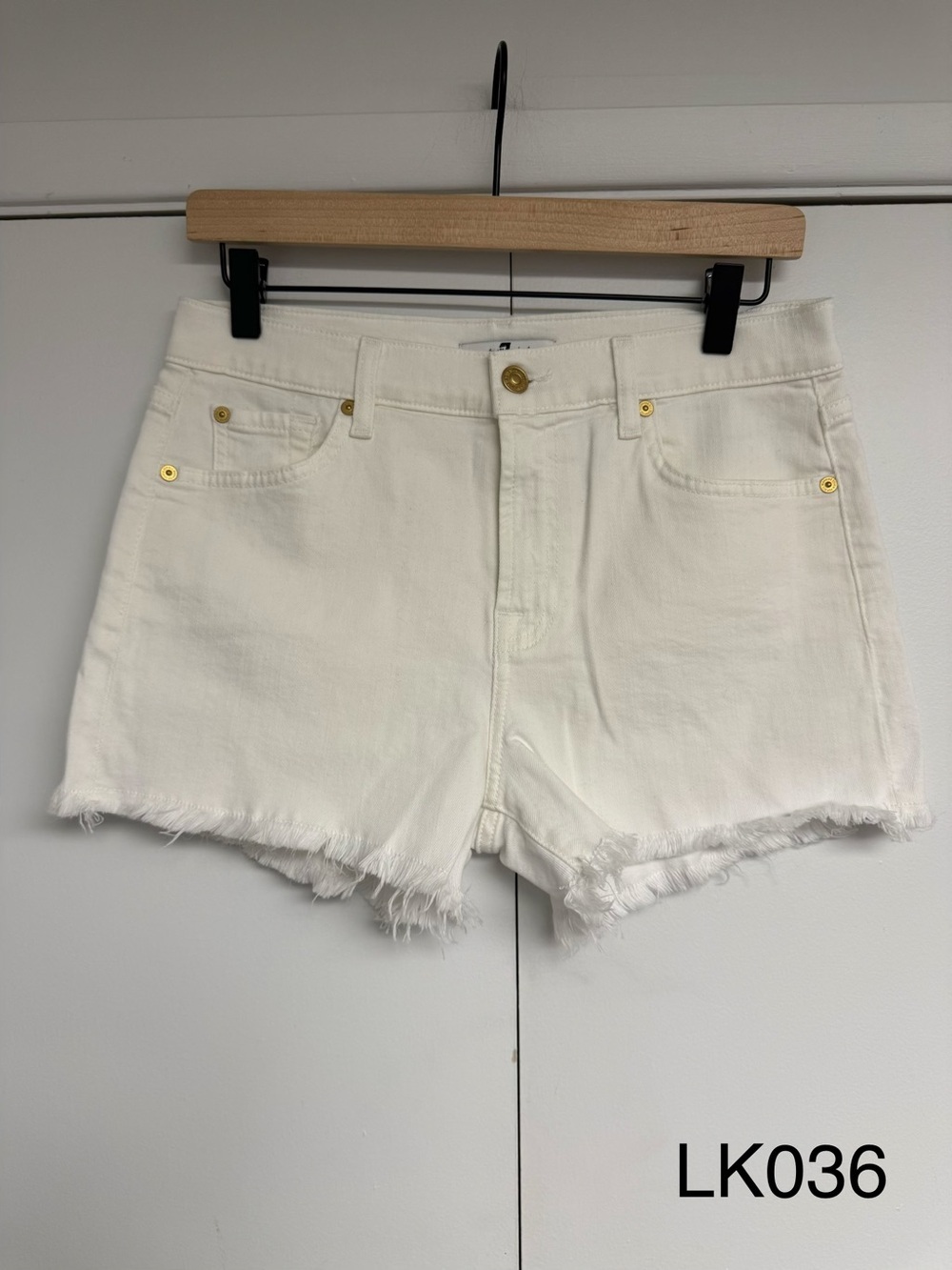 7 For All Mankind White Denim Cut Off Shorts NWT Size 27